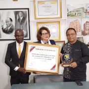 Émue par cette reconnaissance, Patricia Guerrier exprime toute sa gratitude à son pays d’adoption : « C’est pour moi une immense émotion et un honneur particulier. La Côte d’Ivoire m’a complètement adoptée, et je suis reconnaissante à cette terre qui m’a offert tant d’opportunités. Mon ambition, depuis 2006, a toujours été de bâtir une vitrine de l’immobilier d’excellence, adaptée aux besoins des Ivoiriens. »