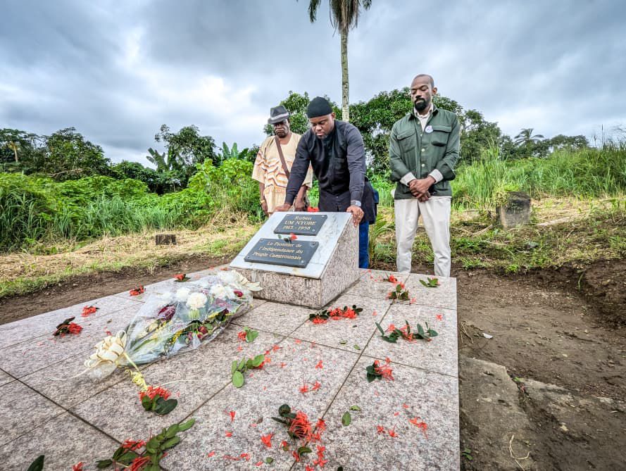 Le Mpodol est mort, vive le Mpodol ! Le nationaliste Ruben Um Nyobè est lâchement assassiné le 13 septembre 1958 à Boumyebel par les forces coloniales françaises alors qu’il ne revendiquait que l’indépendance du peuple camerounais. Un acte légitime pour tout citoyen qui aspire au développement. Ce samedi 13 septembre 2025, cela fait exactement 67 ans qu’il nous a quittés.