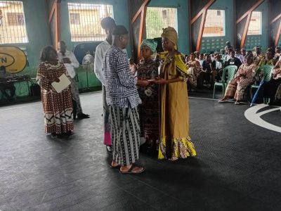 Environ 80 élèves et étudiants ayant obtenu de bonnes notes au terme de l’année scolaire et académique précédente ont été primés lors de la 12ème édition de l’Excellence Bonamoukouri dimanche dernier dans l’enceinte du collège De la Salle.