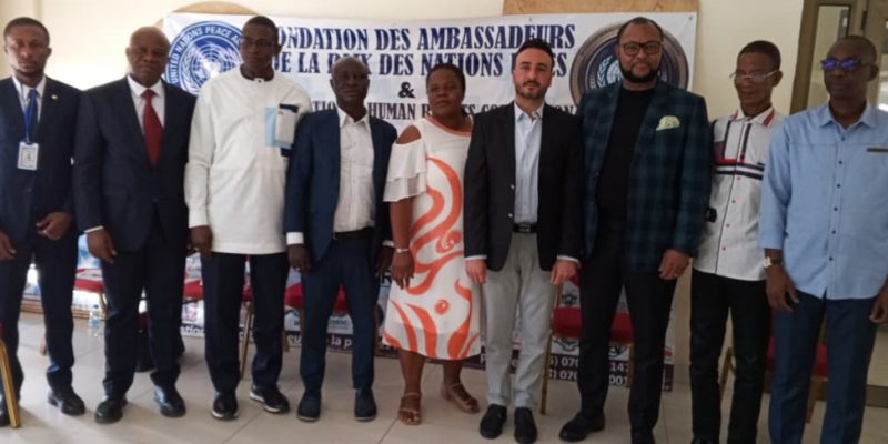 Le centre culturel de Marcory-Anoumabo a abrité une séance d’échange ce dimanche 21 septembre 2025 à l’occasion de la Journée internationale de la paix. C’était à l’initiative de la Fondation internationale des ambassadeurs de la paix (UNIPAF Côte d’Ivoire), en partenariat avec l’International Human Rights Commission et divers acteurs nationaux. Le but étant de promouvoir la culture de la paix, la défense des droits humains et le développement durable.