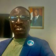 Consultant international, membre actif de l’International Human Rights Commission (IHRC) et Ambassadeur de l’UN-PAF en Côte d’Ivoire, il incarne l’engagement d’une vie dédiée à la paix et à la dignité humaine.