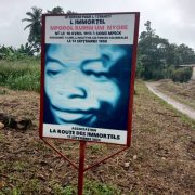 Le Mpodol est mort, vive le Mpodol ! Le nationaliste Ruben Um Nyobè est lâchement assassiné le 13 septembre 1958 à Boumyebel par les forces coloniales françaises alors qu’il ne revendiquait que l’indépendance du peuple camerounais. Un acte légitime pour tout citoyen qui aspire au développement. Ce samedi 13 septembre 2025, cela fait exactement 67 ans qu’il nous a quittés.