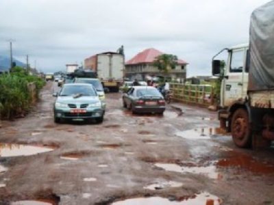 Terre fertile, climat propice à tout type d’agriculture, ressources humaines qualifiées, le Camerounais est censé consommer les meilleurs fruits de son pays.
