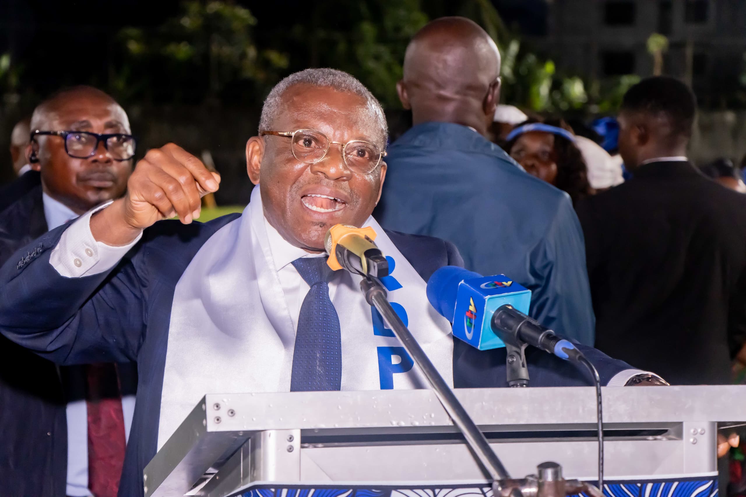 Le Premier ministre, Chef du Gouvernement, Dr Joseph Dion Ngute a appelé la population de la Division de Fako dans la région du Sud-Ouest à voter massivement pour le Président sortant Paul Biya le dimanche 12 octobre.