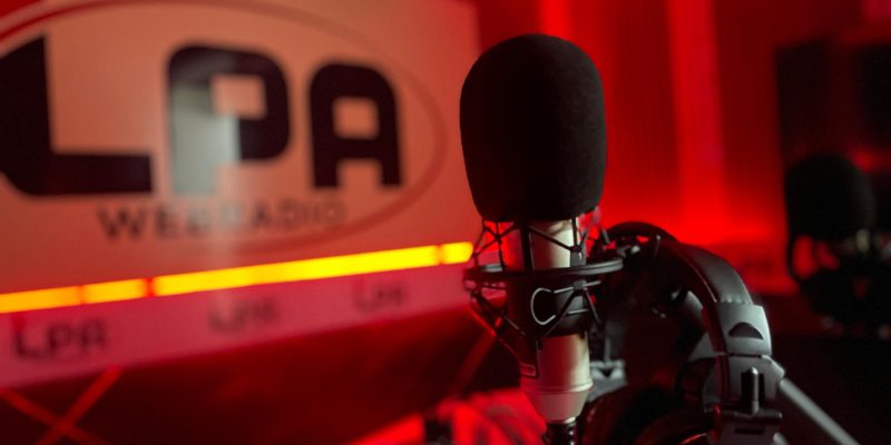 Nous l’avons annoncé depuis quelques semaines avec des messages subliminaux. Aujourd’hui, nous dévoilons son identité : LPA Webradio. Une nouvelle filiale de Ndengue Consulting qui débarque sur vos Smartphones, tablettes, ordinateurs à partir du 10 octobre 2025.