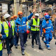 En campagne à Limbe, dans la région du Sud-Ouest pour le compte de son champion, le Premier ministre rassure le top management de la Sonara du soutien du président-candidat pour sa renaissance.