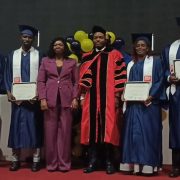 Dans une atmosphère empreinte de fierté et d’émotion, l’Université Polytechnique ISPA a célébré jeudi dernier la cérémonie solennelle de remise de diplômes de sa promotion sortante baptisée « Pierre Demba ». Organisée dans la salle CRRAE-UMOA au Plateau, cette cérémonie a consacré l’aboutissement du parcours académique de 180 diplômés répartis entre les cycles de Licence, Master et MBA.