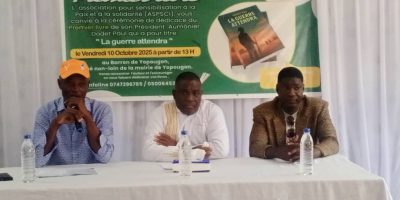 L'aumônier Dodet Paul a dédicacé son premier ouvrage intitulé « La guerre attendra » hier vendredi à Yopougon.