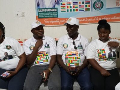 Salif Gassambé, président de l’ONG Diaspora CEDEAO, a accordé un entretien à la rédaction de laplumedelaigle.com le 22 octobre 2025. Le leader associatif s’est exprimé sur la situation socio-économique et politique de la Côte d’Ivoire. À travers un message fort, il a appelé la jeunesse à s’engager résolument sur la voie de la paix et de la responsabilité citoyenne. La synthèse de l’échange avec la rédaction.