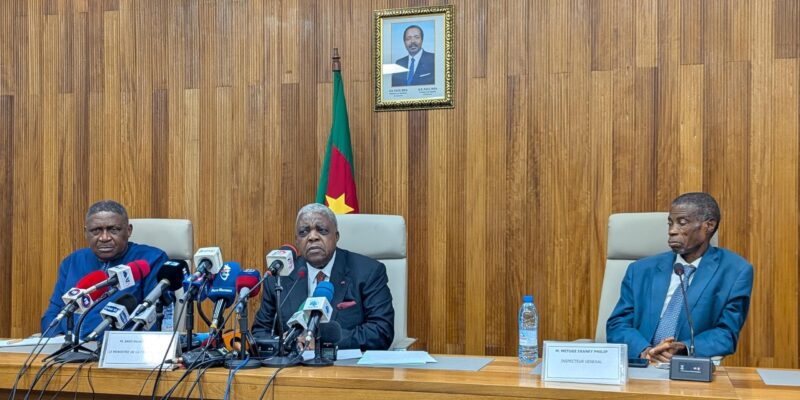 À quelques jours de la proclamation officielle des résultats de l'élection présidentielle du 12 octobre dernier par le Conseil constitutionnel, le ministre de la Communication, porte-parole du gouvernement camerounais, René Emmanuel Sadi, a tenu une conférence de presse ce vendredi 24 octobre 2025 à Yaoundé, pour appeler les médias à une couverture responsable de l'actualité en cette période sensible.
