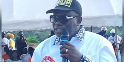 Après une campagne électorale jugée très satisfaisante dans sa région, le président du Conseil d’administration du VITIB, ANÉ Boni Siméon, par ailleurs Directeur local de campagne du RHDP à Kotobi, nous a reçus ce lundi 27 octobre 2025 à son domicile, où il a bien voulu nous accorder une interview. Il dresse le bilan de sa campagne en faveur de son champion Alassane Ouattara et invite la jeunesse ivoirienne à ne pas céder aux discours de haine et à la manipulation.