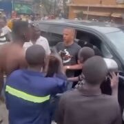 Les services spéciaux camerounais ont interpellé un individu en possession entre autres de plusieurs dizaines de millions de FCFA, de procès-verbaux vierges, des Cartes nationales d’identité et d’électeurs.
