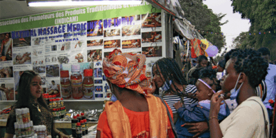 Entre divertissement, commerce et gastronomie, les organisateurs promettent des moments inoubliables lors de cette édition spéciale de Yaoundé en fête (YA-FE) qui se tient du 19 décembre 2025 au 04 janvier 2026 au palais des congrès.