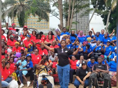 L’ONG Cœur de maman amour d’enfant a organisé, jeudi 4 décembre 2025, une cérémonie de commémoration de la Journée internationale de la paralysie cérébrale à l’auditorium de la cathédrale Saint-Paul du Plateau. L’événement, placé sous le thème « Agissons ensemble pour le bien-être des enfants souffrant de la paralysie cérébrale pour ne pas regretter demain », a réuni plusieurs associations, des leaders religieux et plus de 200 familles d’enfants en situation de handicap.
