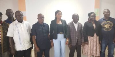 Le directeur de cabinet du ministre de la Santé, de l’hygiène publique et de la Couverture maladie universelle, le Dr Aka Charles Koffi, a animé une conférence de presse ce mardi 16 décembre 2025 à l’hôtel Prestige d’Agboville. Par ailleurs secrétaire départemental du RHDP d’Agboville sous-préfecture, il a profité de cette rencontre avec les médias pour officialiser sa candidature aux élections législatives et présenter les grandes lignes de sa vision pour la circonscription.