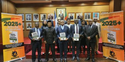 Le mardi 16 décembre 2025 restera une date marquante pour le Cameroun et sa diaspora. À l’ambassade du Cameroun en France, sous le regard attentif de l’ambassadeur André-Magnus Ekoumou, la diaspora camerounaise a franchi une nouvelle étape décisive en présentant officiellement le PADICE : « Pacte avec la Diaspora pour un Cameroun Émergent ».