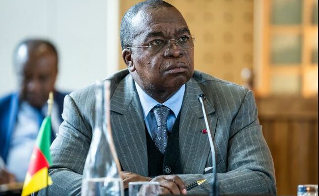 Sans dénigrer, encore moins réfuter ce qui a été décidé au sujet de la répartition budgétaire par département ministériel, sans être économiste non plus, une observation plutôt anodine nous permet de dire pourquoi au sujet de la politique d’import-substitution, on se mêle encore les pédales et la mayonnaise ne prend toujours pas.