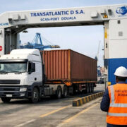 Tout ceci à cause de cette incompréhension entre le ministère des Finances qui a annulé purement et simplement le projet de changement d'opérateur pour le scanning des marchandises au Port autonome de Douala (Pad). Une initiative allant dans la logique des réformes engagées depuis quelques années par l’instance dirigeant du Pad.