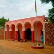 Si l’on s’en tient à la dernière actualité faisant cas d’un autre meurtre, il y a lieu de s’interroger non seulement sur les motivations de ce présumé assassin, mais aussi au sujet de sa moralité en sa qualité de guide traditionnel. 