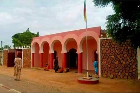 Si l’on s’en tient à la dernière actualité faisant cas d’un autre meurtre, il y a lieu de s’interroger non seulement sur les motivations de ce présumé assassin, mais aussi au sujet de sa moralité en sa qualité de guide traditionnel.