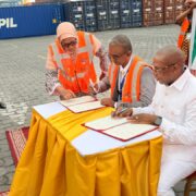 Le pays a réceptionné 10500 cartons d'alicaments d'une valeur de 342 732 674 francs CFA. La cérémonie y relative a été présidée ce vendredi 20 février 2026 à Douala par le ministre de la Santé publique. Elle a également marqué la signature d'une convention-cadre de coopération avec Action Contre la Faim (ACF).