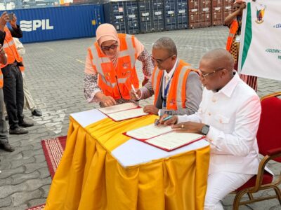 Le pays a réceptionné 10500 cartons d'alicaments d'une valeur de 342 732 674 francs CFA. La cérémonie y relative a été présidée ce vendredi 20 février 2026 à Douala par le ministre de la Santé publique. Elle a également marqué la signature d'une convention-cadre de coopération avec Action Contre la Faim (ACF).