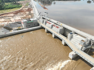 A l’observation de ce qui se passe dans les grandes métropoles camerounaises que sont Yaoundé et Douala et même sur toute l’étendue du territoire national où le phénomène de délestage est de plus en plus récurrent, répondre à l’affirmative ne serait pas une exagération. Que les techniciens et autres ingénieurs nous donnent des explications appropriées.