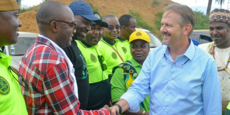 Alors qu’il était question de cession à Opalm, de ses plantations d’Eséka, dans la région du Centre, une opération qui pouvait susciter des interrogations, parfois des inquiétudes. Le Directeur général de la Socapalm, Frédéric Augé a plutôt insisté sur l’avenir de la filière.
