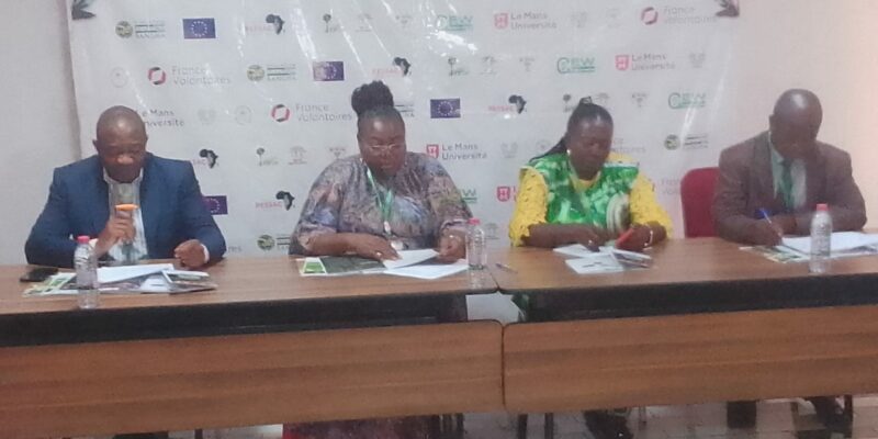 Établir un état des lieux de la cacao-culture autour des aires protégées du Tri-National de la Sangha (Tns) et identifier les conditions d’une production durable compatible avec la conservation de la biodiversité. Tel est l’objectif de la rencontre de deux jours, qui réunit du 03 au 04 mars 2026 à Douala les responsables du Consortium du projet Cacaoculture et aires protégées dans le Tri-national de la Sangha cacao-culture et aires protégées dans le Tri-national de la Sangha (Capro_Tns : Ftns).