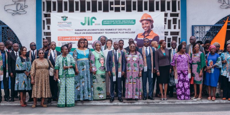 Le Lycée Technique d’Abidjan a célébré ce lundi 9 mars 2026, la Journée internationale des droits des femmes (JIF) en présence de Jean‑Louis Moulot, ministre délégué chargé de l’Enseignement technique. La cérémonie a réuni des responsables éducatifs, des partenaires, des enseignants, des élèves et des parents.