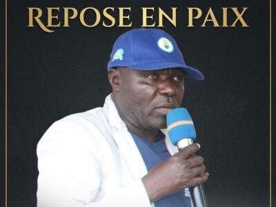 Les préparatifs relatifs à ce grand voyage qui ont commencé le 25 mars 2026 avec l’organisation d’un match de football de gala au stade Tsf du quartier New-Bell dans l’arrondissement de de Douala 2ème, s’achèveront le 27 mars dans son Bana natal, où il sera inhumé dans la stricte intimité familiale.