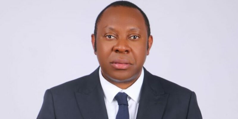 Pendant cinq mois, caméras et micros à main, son équipe a sillonné le Bénin pour ressortir ses plus beaux atouts. Morgan Palmer l’a baptisé : « Bénin, pays des merveilles ». Un film documentaire qui met en lumière les hommes et les femmes béninois qui, par « leur engagement et leur choix stratégiques, ont contribué positivement à la transformation du pays en seulement quelques années », souligne le producteur dans sa note d’intention parvenue à notre rédaction. Le film sera projeté en avant-première le 3 avril 2026, au cinéma Élysées Lincoln à Paris, de 17h00 à 19h45. Dans cet entretien accordé à La Plume de l’Aigle, le producteur dévoile les grandes lignes de son œuvre.