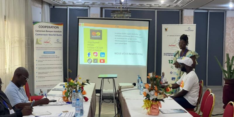 Après les étapes du Centre et de l’Ouest, la caravane de l’Agritech Innovation Challenge a posé ses valises à Limbe pour les sélections régionales du Littoral et du Sud-Ouest. Soutenue par la Banque mondiale, cette 2ᵉ édition vise à accélérer la transformation numérique du secteur agro-pastoral camerounais. Sur 22 candidats auditionnés depuis mardi, seuls les plus convaincants décrocheront leur ticket pour la finale nationale.  