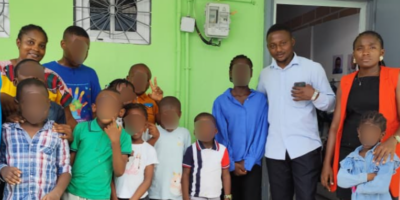 Apporter du sourire aux enfants autistes, tel était le sens de la descente organisée par l'Association des Blogueurs du Cameroun (ABC) le jeudi 02 avril 2026, au centre Solution Autiste Cameroun situé à Bonamoussadi, Douala. Ceci à l’occasion de la Journée mondiale de sensibilisation à l’autisme qui se célèbre chaque 02 avril.