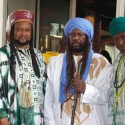 À l’occasion de l’assemblée générale ordinaire (AGO) de la Communauté musulmane des soufis en Côte d’Ivoire tenue du 03 au 05 avril 2026 dans la commune d'Anyama, des guides religieux venus de la sous-région, dont le Cheick Soufi Moaze du Burkina Faso, ont répondu à l’appel du Cheikh Soufie Konaté. Au cœur des échanges : la promotion de la paix, de la tolérance et de la cohésion sociale, il a été accueilli le jeudi 02 avril 2026 à l'aéroport international Félix Houphouët Boigny d'Abidjan.