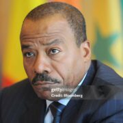 Nommé le 4 mai 2026 au Conseil d’administration de la nouvelle société publique d’électricité, ce financier formé à Chicago est chargé par Paul Biya de redynamiser le secteur électrique national.