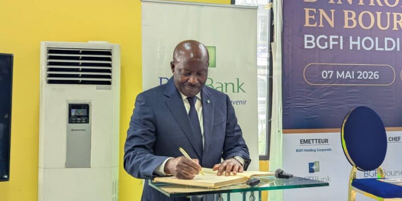 55 ans après sa création à Libreville, le groupe bancaire fait ses premiers pas à la BVMAC. 45 Mds FCFA levés, 7 600 investisseurs mobilisés. La 2ᵉ phase prévue au 3ᵉ trimestre 2026.
