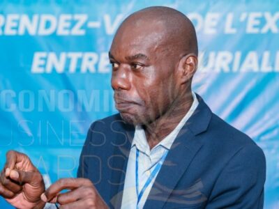 Le rédacteur en chef de DFM, première radio d’information économique au Cameroun et en zone Cemac, Serge Gautier Onanina a commis une publication ce dimanche 31 mai 2026 sur sa page Facebook dans laquelle il pose des questions pertinentes sur les piliers et principes de l’industrialisation de son pays. Des questions auxquelles les autorités camerounaises ne peuvent apporter des réponses convaincantes en s’appuyant sur des réalisations concrètes sur le terrain. Lire l’intégralité de la publication du journaliste ci-dessous.