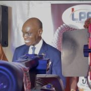 Le ministre des Domaines, du cadastre et des affaires foncières (Mindcaf) a fait un crochet dans l’espace d’exposition du média numérique au Salon international de l’entreprise, de la Pme et du partenariat au palais des congrès de Yaoundé ce vendredi 19 juin 2026.