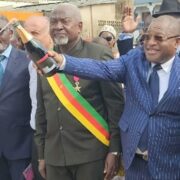 Ibrahim Hoballah PDG Groupe Hoballah à droite avec médailles aux côtés du maire de Douala 5e Richard Mfeungwang inaugurant une route en pavés d'un kilomètre à Bonamoussadi le 21 octobre 2026 à Douala
