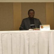Conférence de presse des Awards des Assurances à Douala le 27 octobre 2026 avec Eudoxie Douya, Roger Martial Edidie et Gilbert Ele Ndzana
