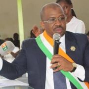 L'honorable Zié Daouda Coulibaly, président de la Fondation ATOUUU, plaidant pour le rôle des femmes dans la réconciliation nationale en Côte d'Ivoire
