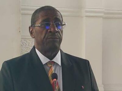 Roger Mbassa Ndine, maire de Douala, lors du conseil budgétaire de la Communauté Urbaine de Douala (CUD) - 22 octobre 2026
