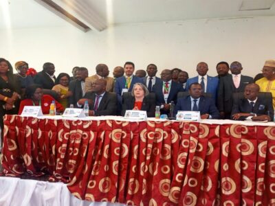 Ouverture de la 4e édition du Salon Afrique-Canada Immigration et Investissement (SACII 2026) à l'Hôtel Franco de Yaoundé, table de prestige avec la Haute-Commissaire du Canada au Cameroun et Dr Samuel Dongmo
